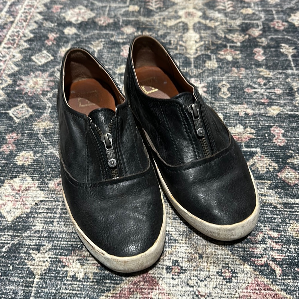 Frye Flats - image 1